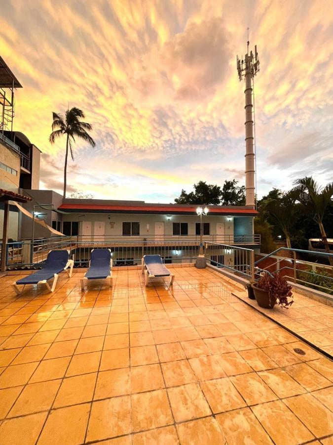 Hotel Terraza Inn 린콘 데 구아야비토스 외부 사진